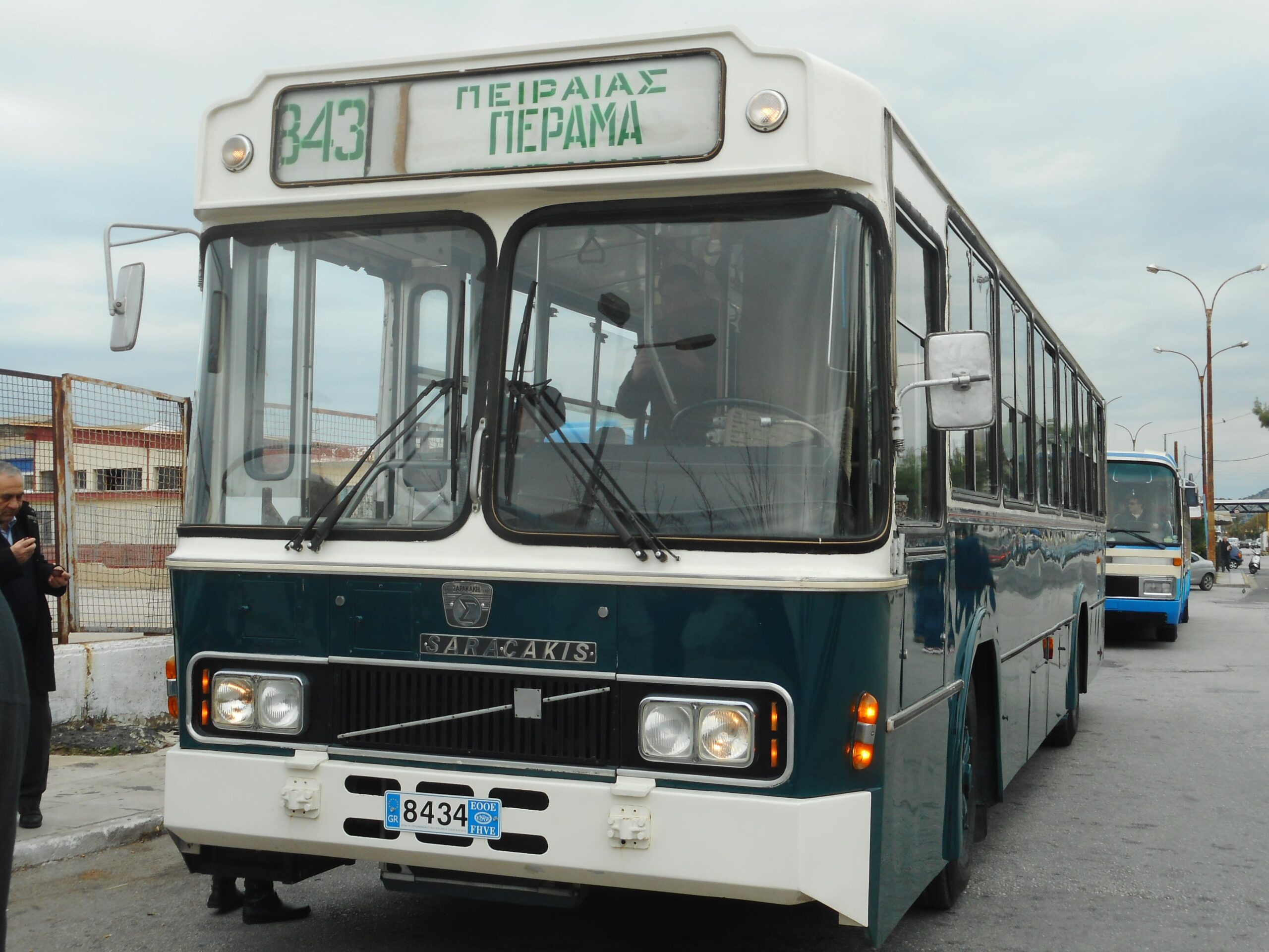 Το ιστορικό “πράσινο” λεωφορείο 843 Πειραιάς-Πέραμα